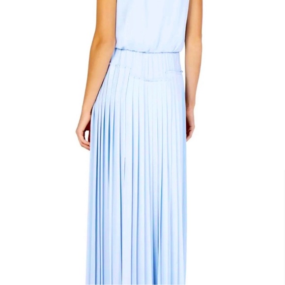 BCBG runway collection. Size 4 worn once and dry cleaned. Gorgeous piece. - Picture 3 of 12